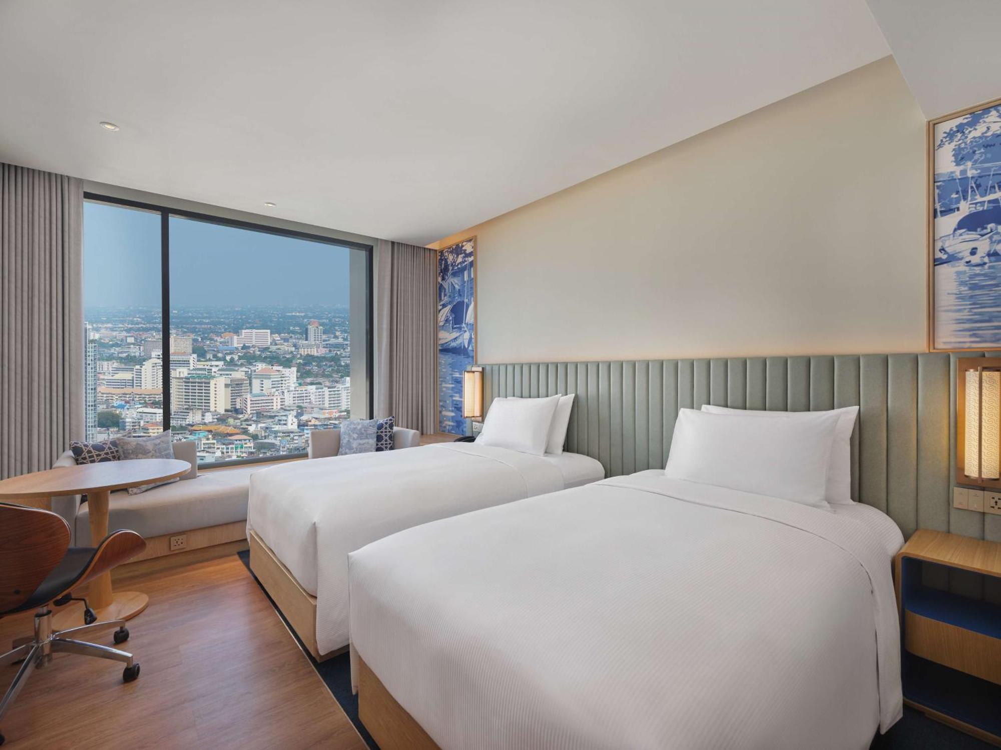 Hilton Garden Inn Bangkok Riverside Exterior foto