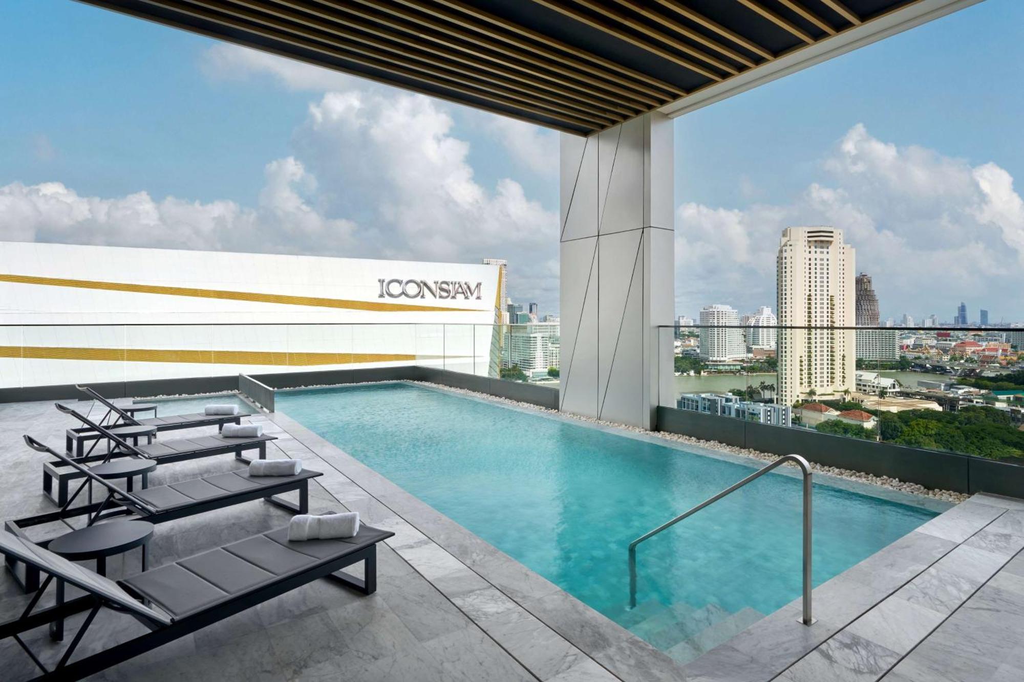 Hilton Garden Inn Bangkok Riverside Exterior foto