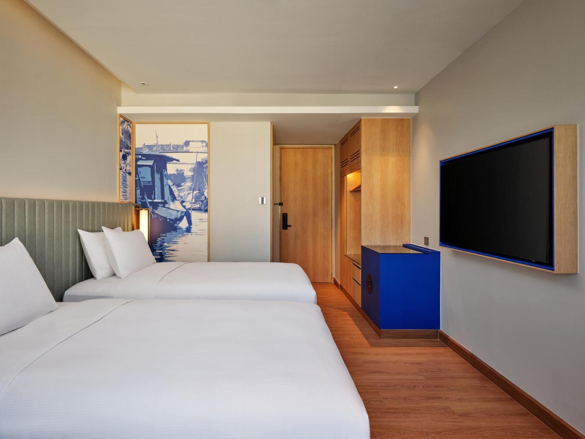 Hilton Garden Inn Bangkok Riverside Exterior foto